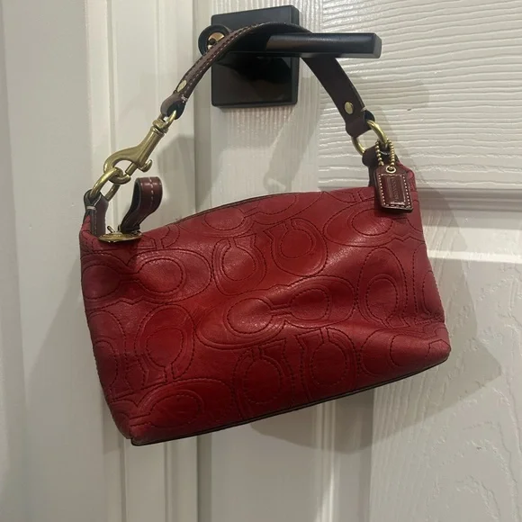Red Coach Signature-Pattern Shoulder Bag - Picture 2 of 6